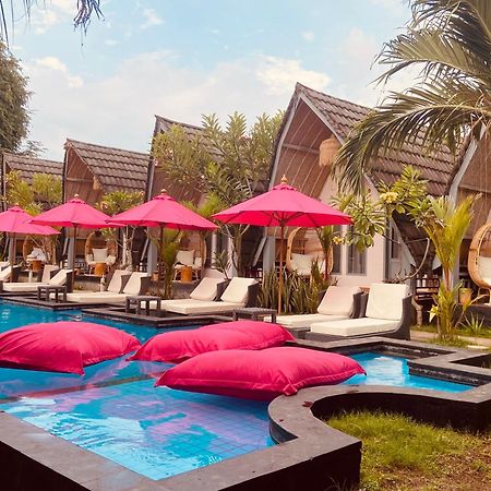 Pink Flamingo Hotel Gili Islands Exterior photo