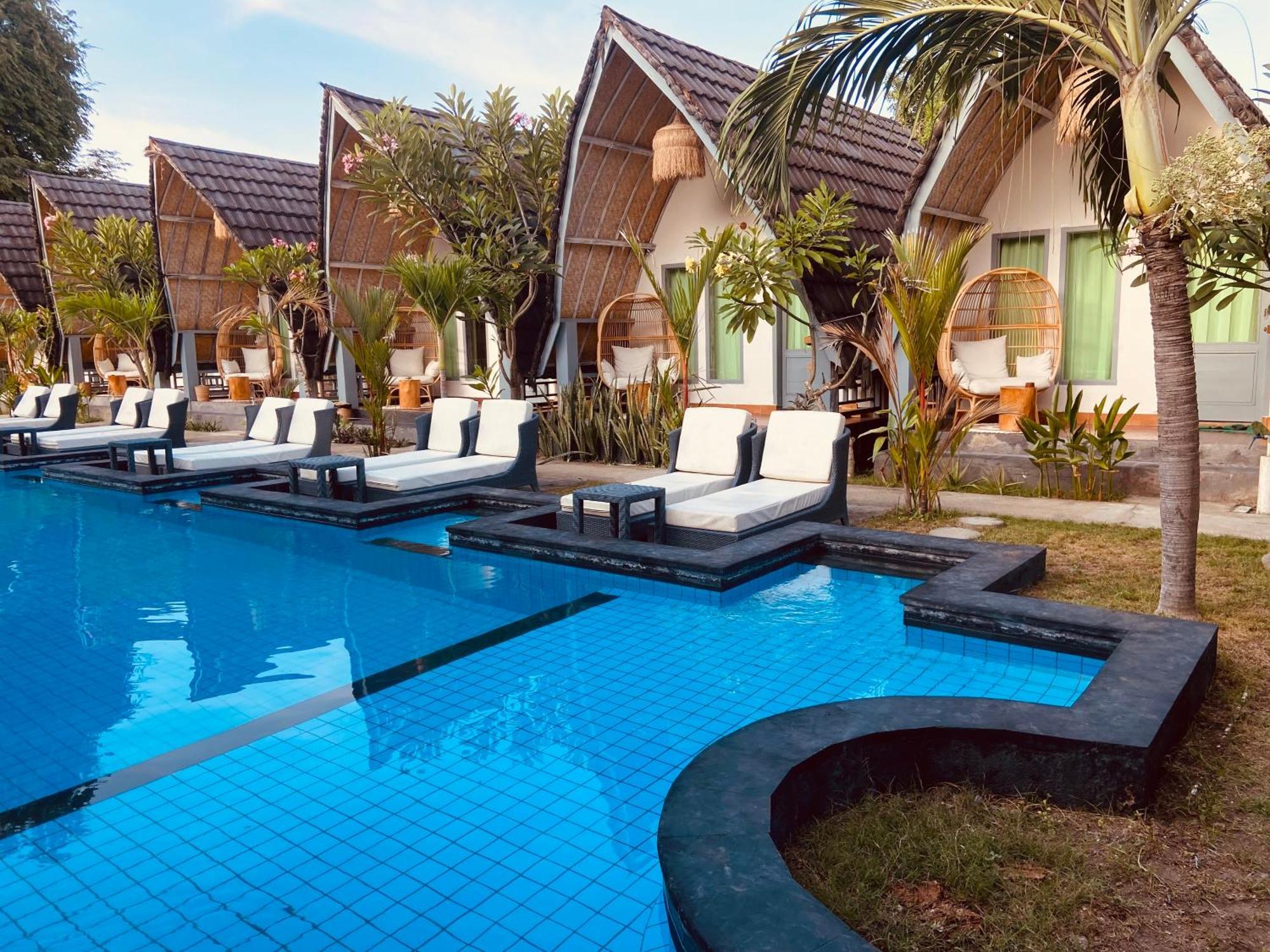 Pink Flamingo Hotel Gili Islands Exterior photo